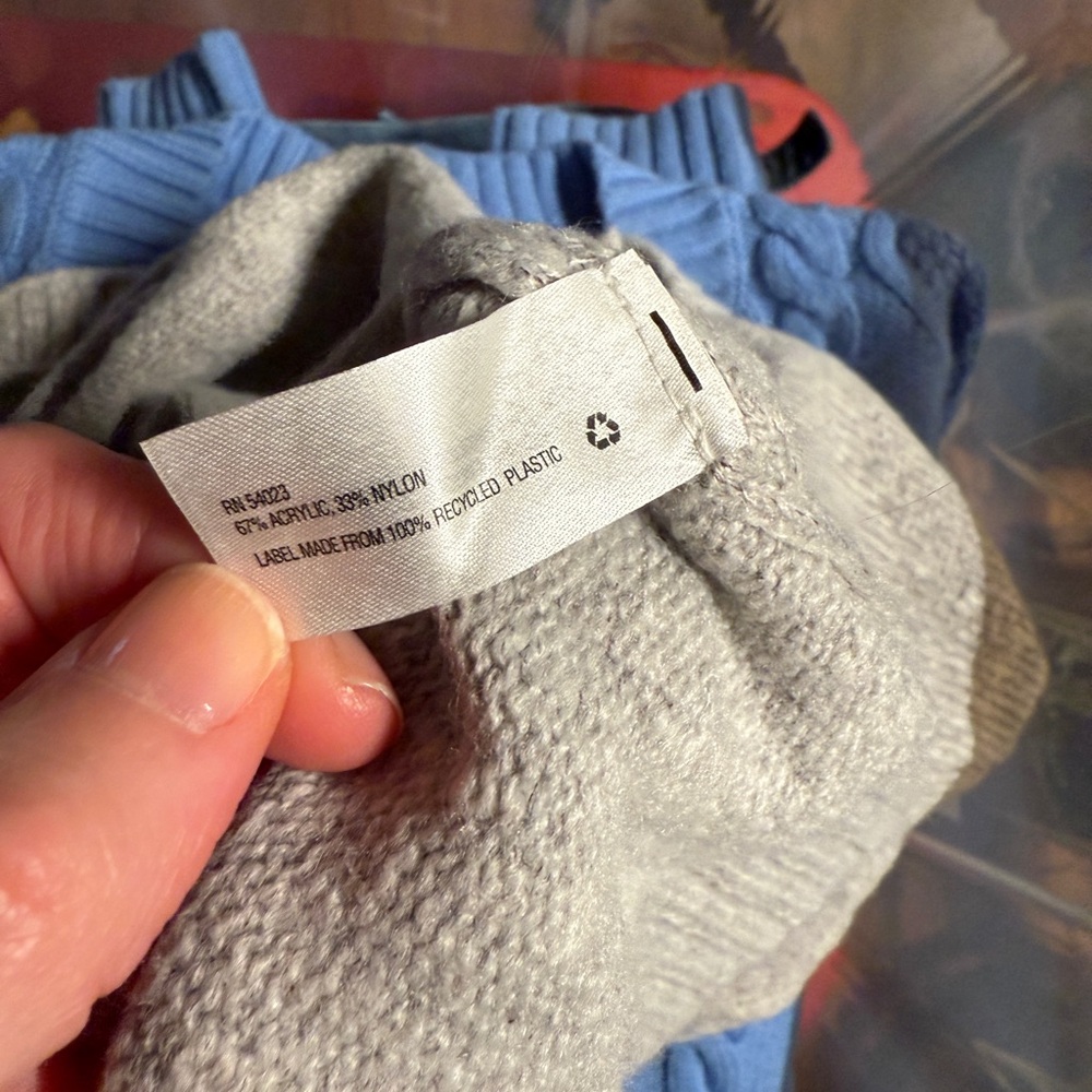 GAP Light Gray Women's Scoop-Neck Sweater - Picture 5 of 5